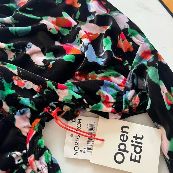 Open Edit Floral Ruched Top - Picture 3 of 5